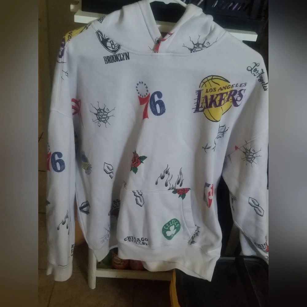 Sweater - Picture 3 of 3